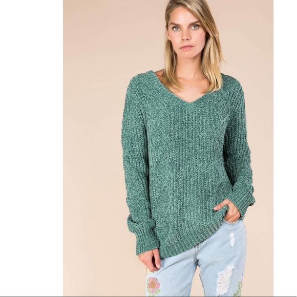 Cable Knit Velvet Chenille Pullover - Picture 2 of 3